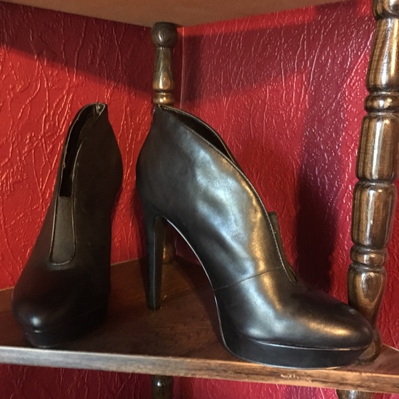 Sz 9 Jessica Simpson leather ankle booties - Picture 2 of 7